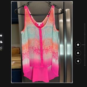 Candie’s sheer sleeveless top, flowy fit with hi-lo hem, Size XS fits a small